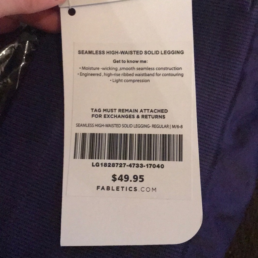 BRAND NEW FABLETICS  LEGGINGS 6/8